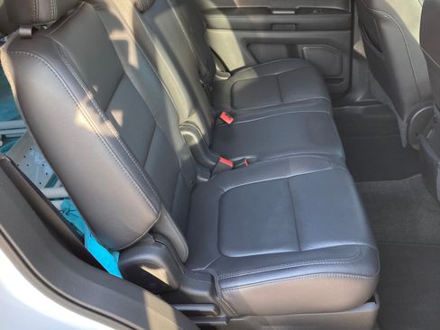Used 2014 Ford Explorer XLT w/ Equipment Group 202A image 21