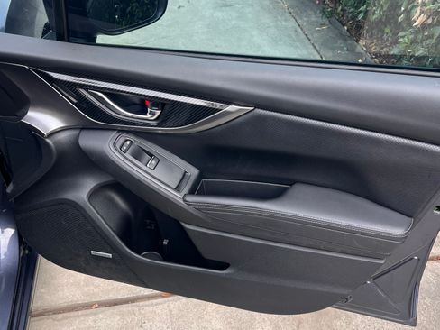 Used 2017 Subaru Impreza 2.0i Limited image 18