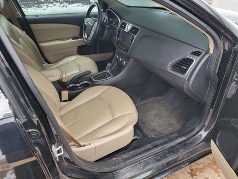 Used 2013 Chrysler 200 Limited w/ Sun/Sound Group image 10