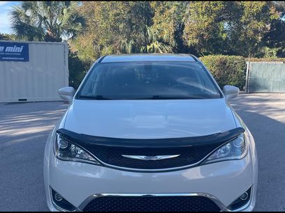 Used 2020 Chrysler Pacifica Touring