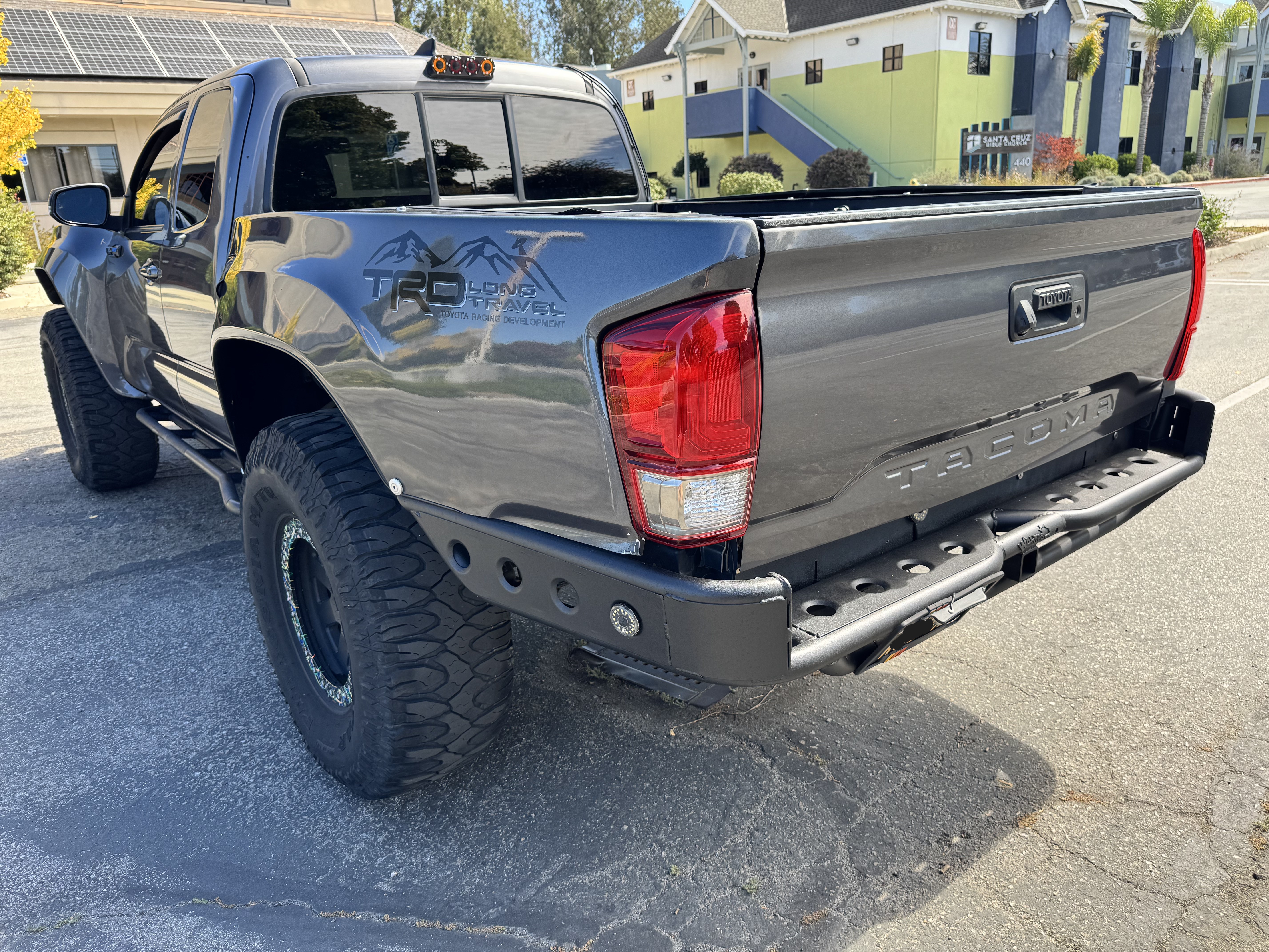 Used 2016 Toyota Tacoma TRD Off-Road w/ Premium & Technology Package AWD/4WD image 14