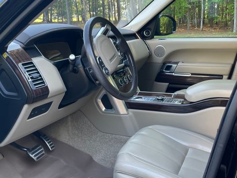 Used 2017 Land Rover Range Rover Long Wheelbase Supercharged image 6