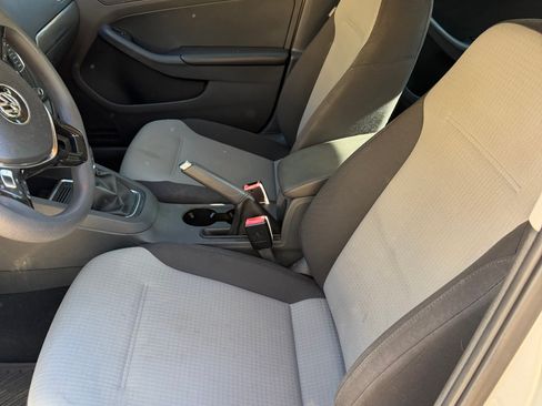 Used 2017 Volkswagen Jetta S FWD image 6