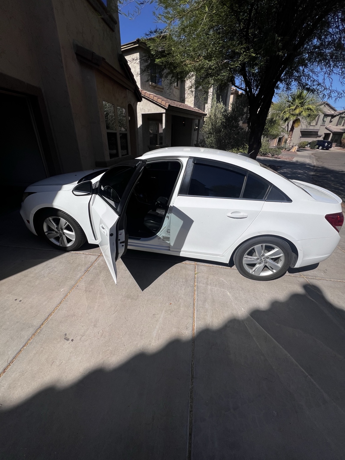 Used 2015 Chevrolet Cruze Diesel w/ Enhanced Safety Package FWD image 10