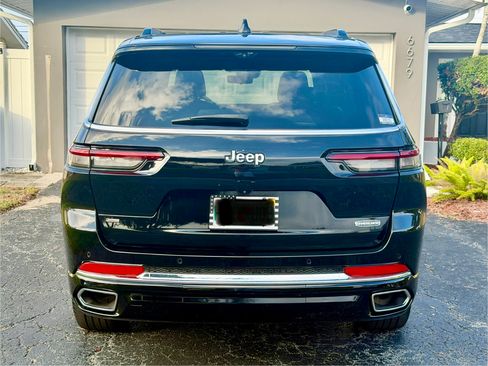 Used 2022 Jeep Grand Cherokee L Overland w/ Luxury Tech Group IV image 5