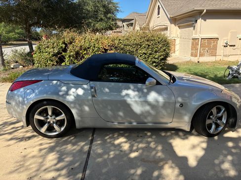 Used 2006 Nissan 350Z Touring image 8