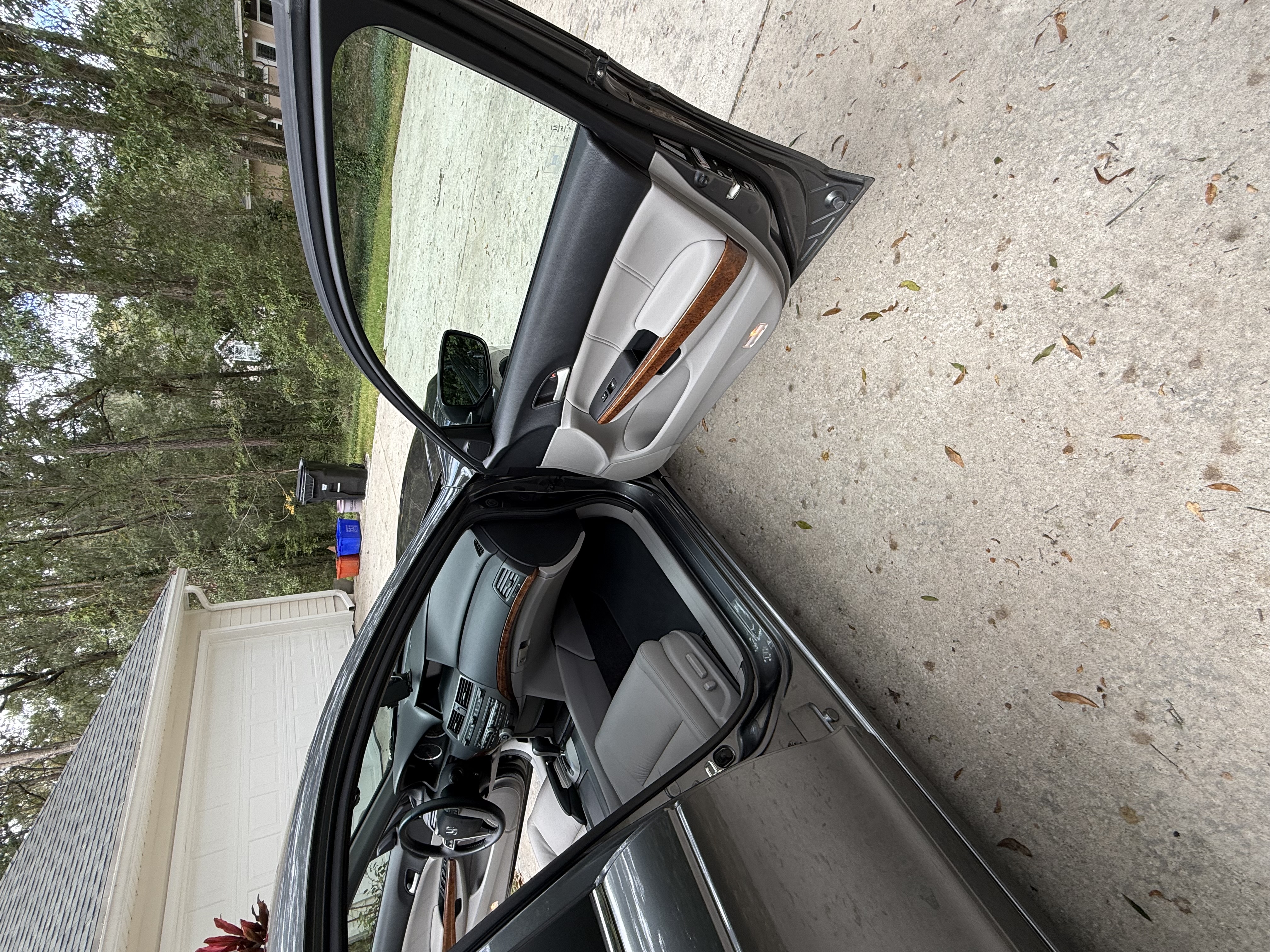 Used 2012 Honda Accord EX-L image 9