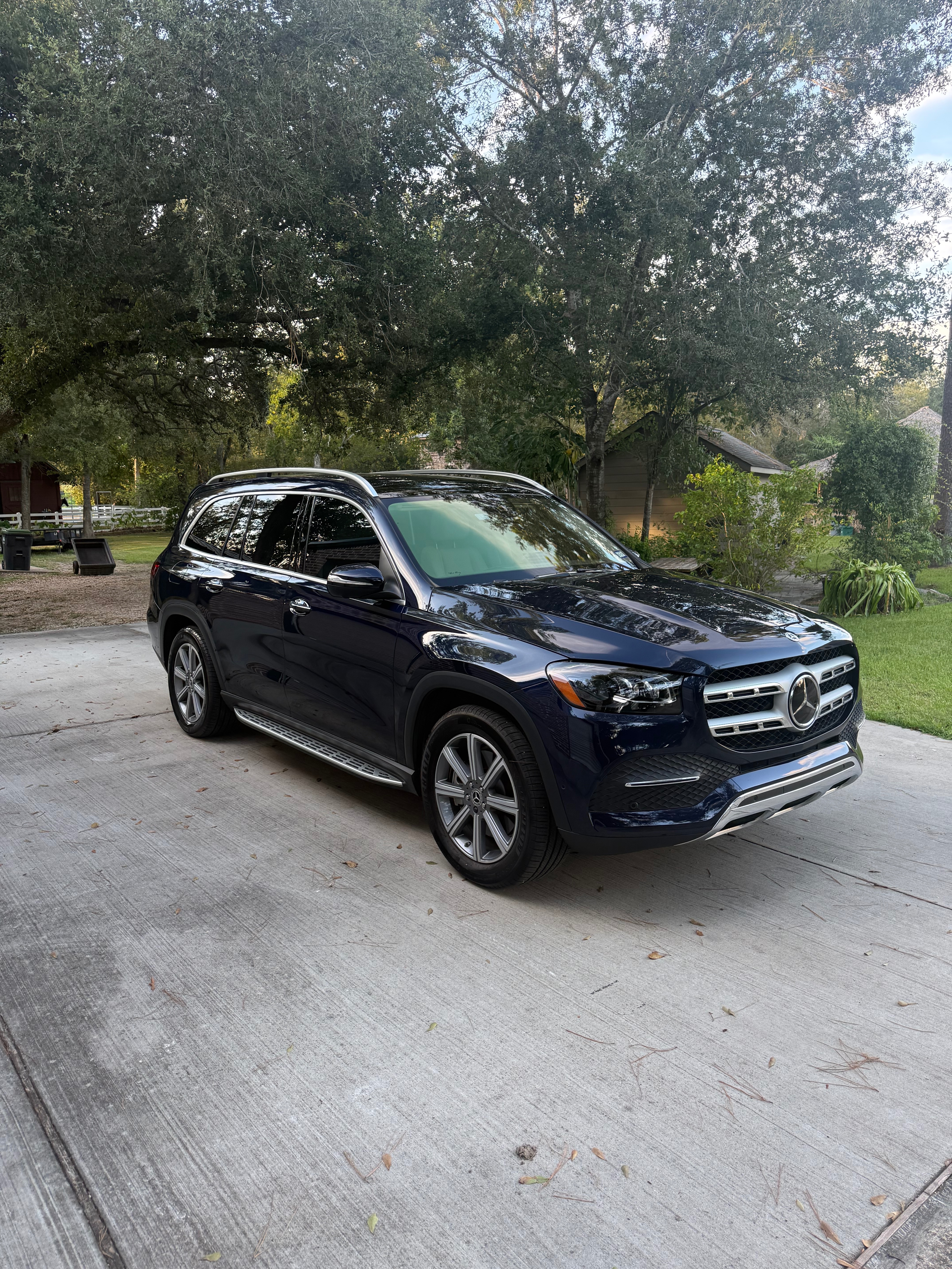Used 2022 Mercedes-Benz GLS 450 4MATIC image 1