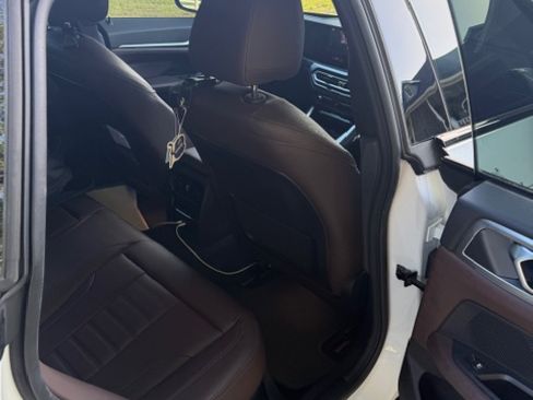 Used 2023 BMW i4 eDrive40 w/ M Sport Package image 6