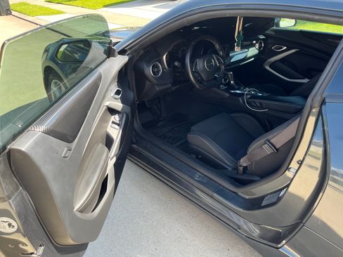 Used 2016 Chevrolet Camaro LT RWD image 16