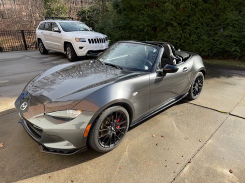 Used 2019 MAZDA MX-5 Miata Club w/ Brembo/BBS Recaro Package image 2