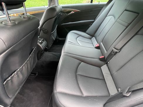 Used 2007 Mercedes-Benz E 350 4MATIC Sedan image 15