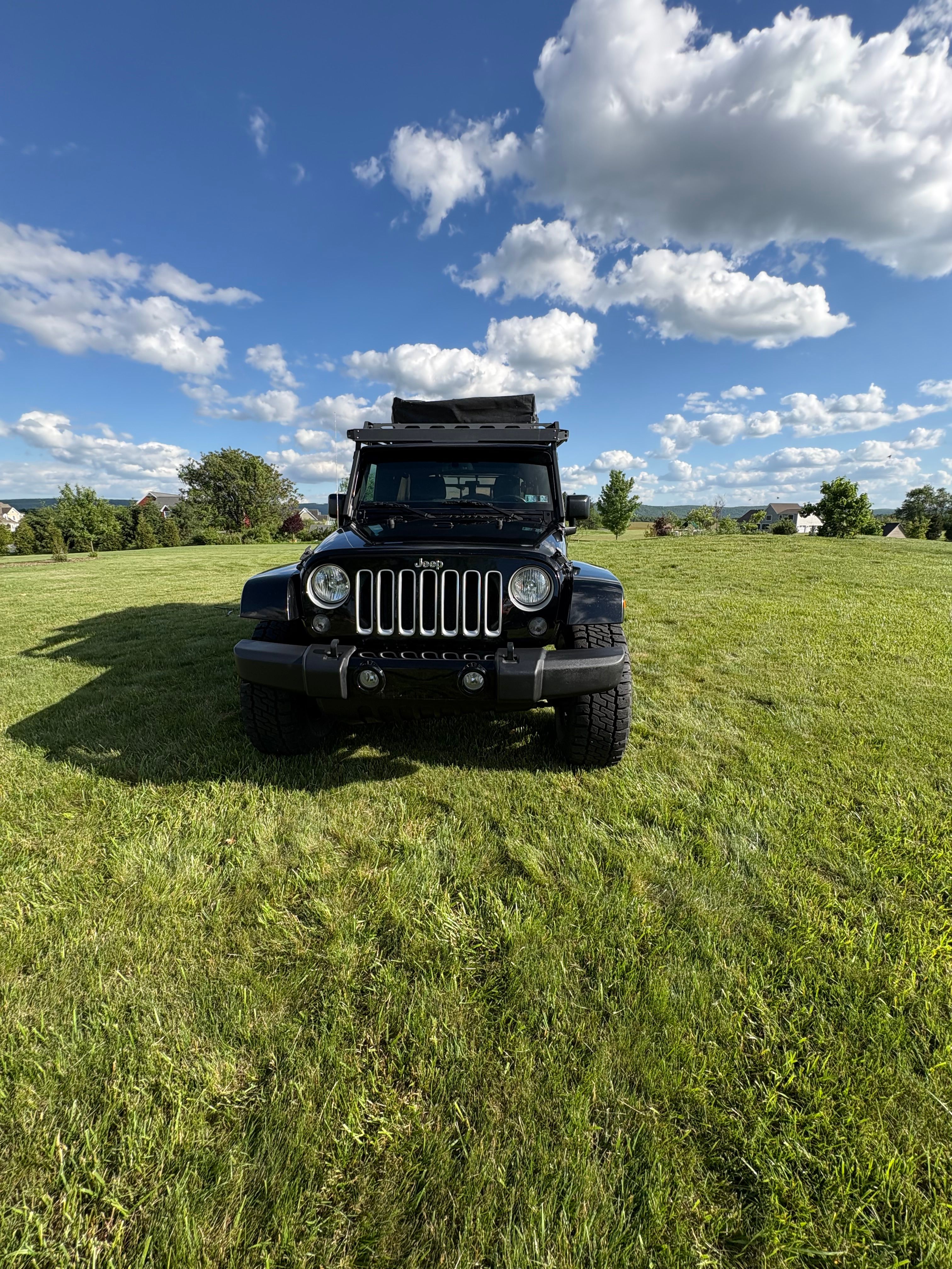 Used 2016 Jeep Wrangler Unlimited Sahara w/ Max Tow Package AWD/4WD image 6