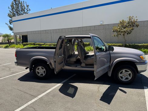 Used 2002 Toyota Tundra Limited RWD image 11