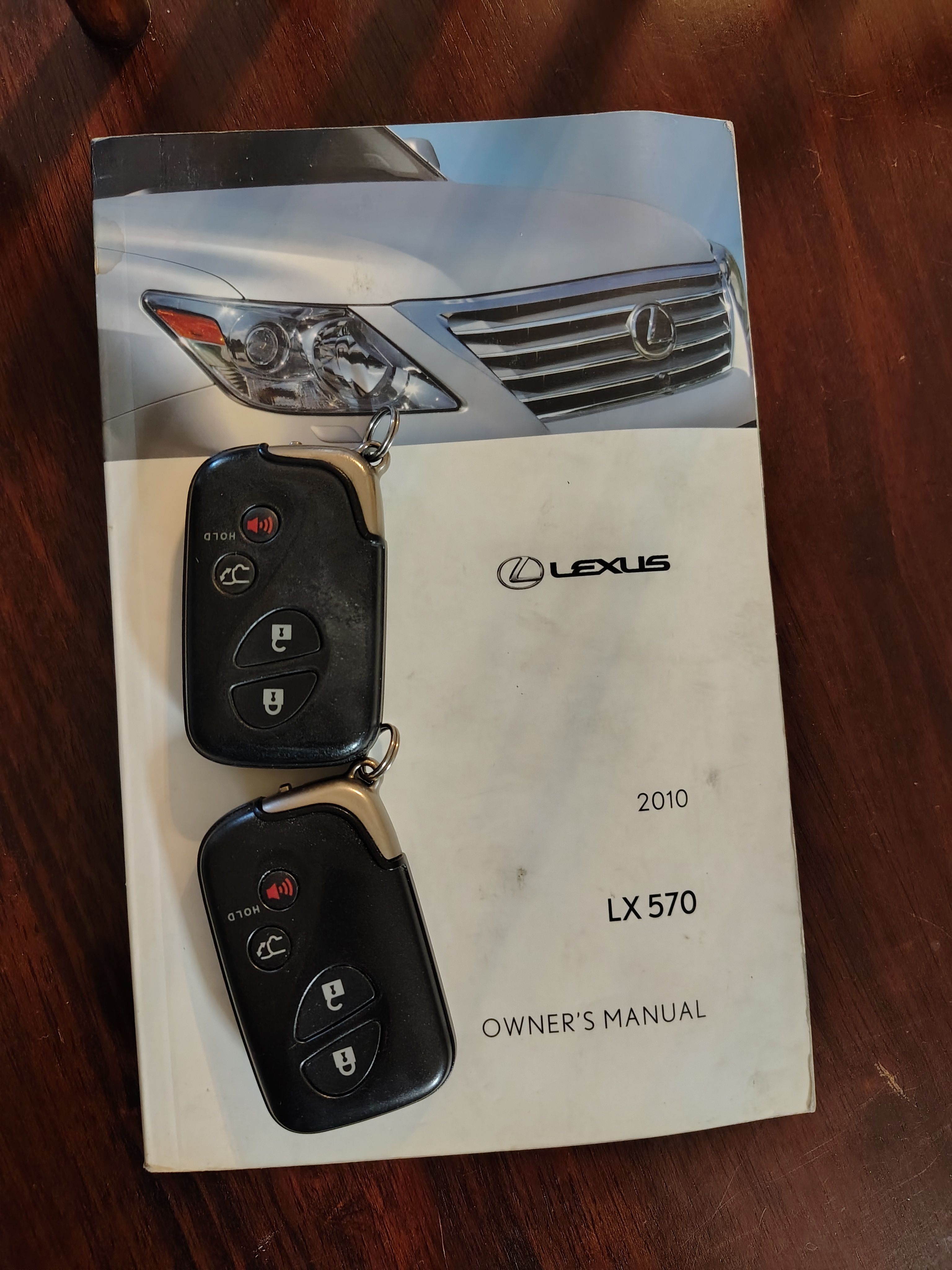 Used 2010 Lexus LX 570 4WD image 32