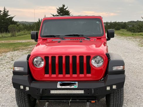 Used 2019 Jeep Wrangler Unlimited Sport S AWD/4WD image 6
