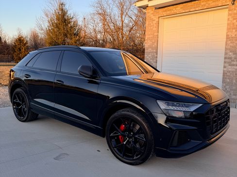 Used 2023 Audi SQ8 Prestige AWD/4WD image 2
