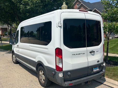 Used 2017 Ford Transit 350 XLT RWD image 5