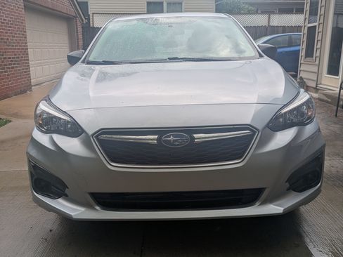 Used 2019 Subaru Impreza 2.0i image 2