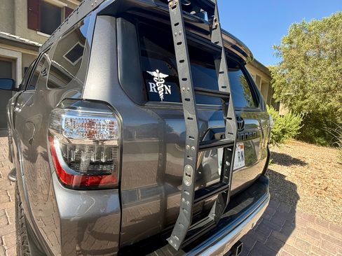 Used 2021 Toyota 4Runner TRD Off-Road Premium w/ Moonroof Package AWD/4WD image 6