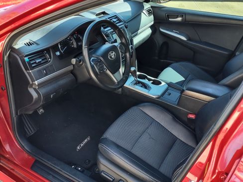 Used 2012 Toyota Camry SE image 13