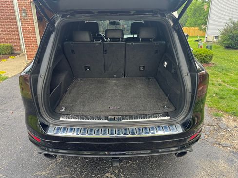 Used 2014 Volkswagen Touareg VR6 AWD/4WD image 10
