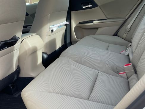 Used 2016 Honda Accord LX image 27