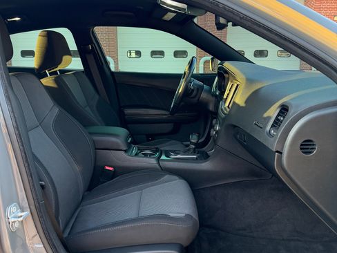 Used 2018 Dodge Charger R/T w/ Blacktop Package RWD image 18