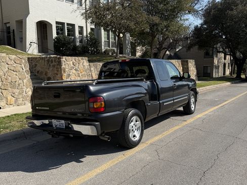 Used 2005 Chevrolet Silverado 1500 LS image 2