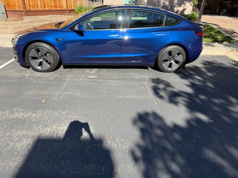 Used 2023 Tesla Model 3 Standard Range image 5