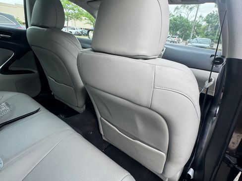 Used 2007 Lexus IS 250 AWD w/ Luxury Plus Pkg image 14