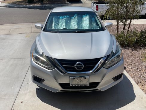 Used 2016 Nissan Altima 2.5 S w/ Power Driver Seat Package FWD image 4