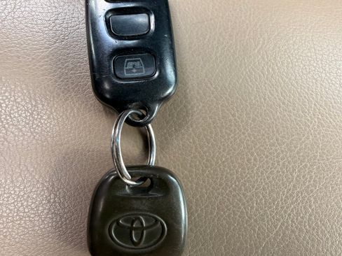 Used 1999 Toyota 4Runner Limited image 26