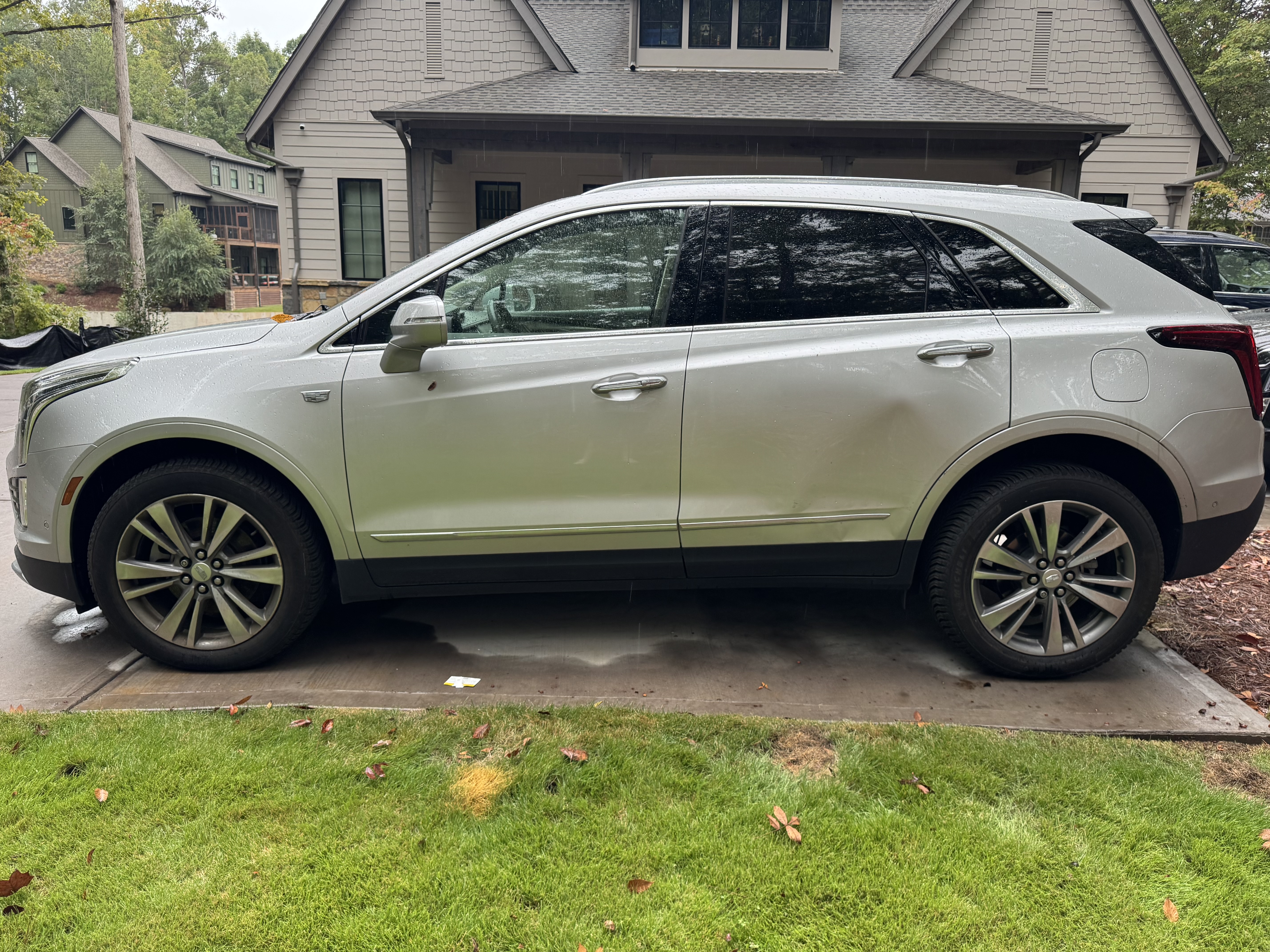 Used 2020 Cadillac XT5 Premium Luxury FWD image 5