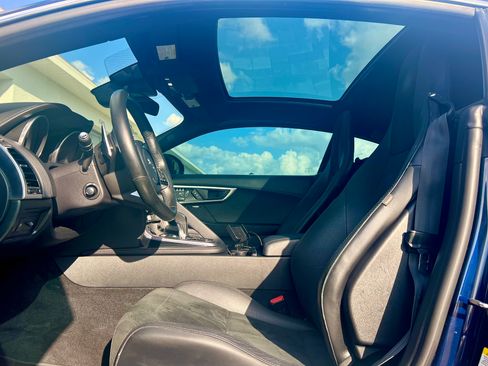 Used 2020 Jaguar F-TYPE Coupe image 17