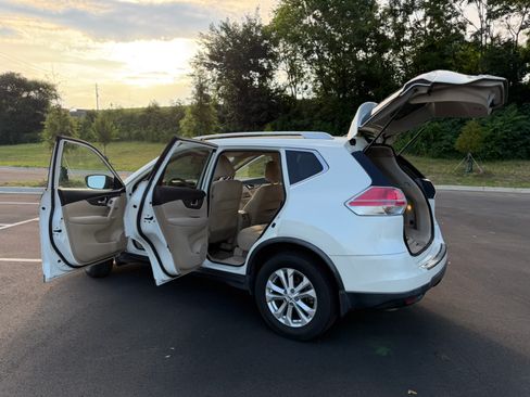Used 2015 Nissan Rogue SV FWD image 6