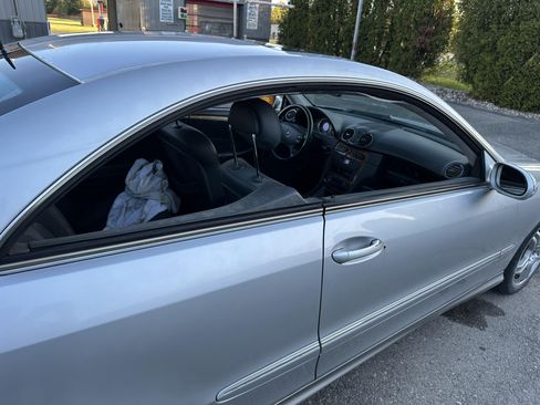 Used 2004 Mercedes-Benz CLK 500 Coupe image 28