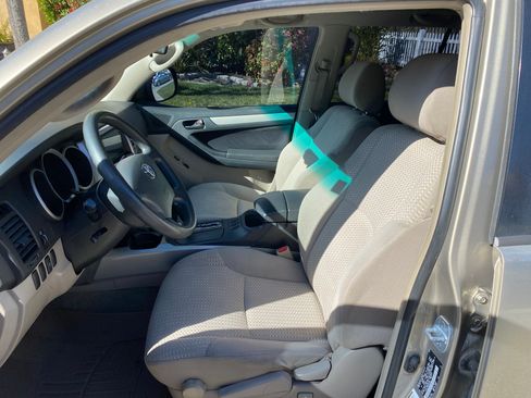 Used 2006 Toyota 4Runner SR5 image 4