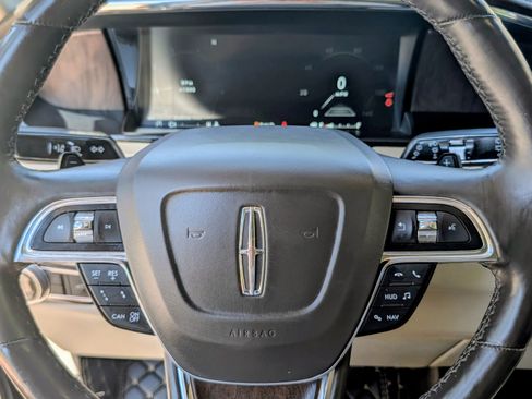 Used 2020 Lincoln Navigator Reserve w/ Luxury Package image 25