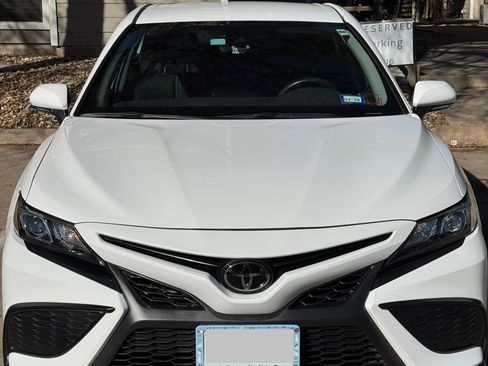 Used 2023 Toyota Camry SE image 8