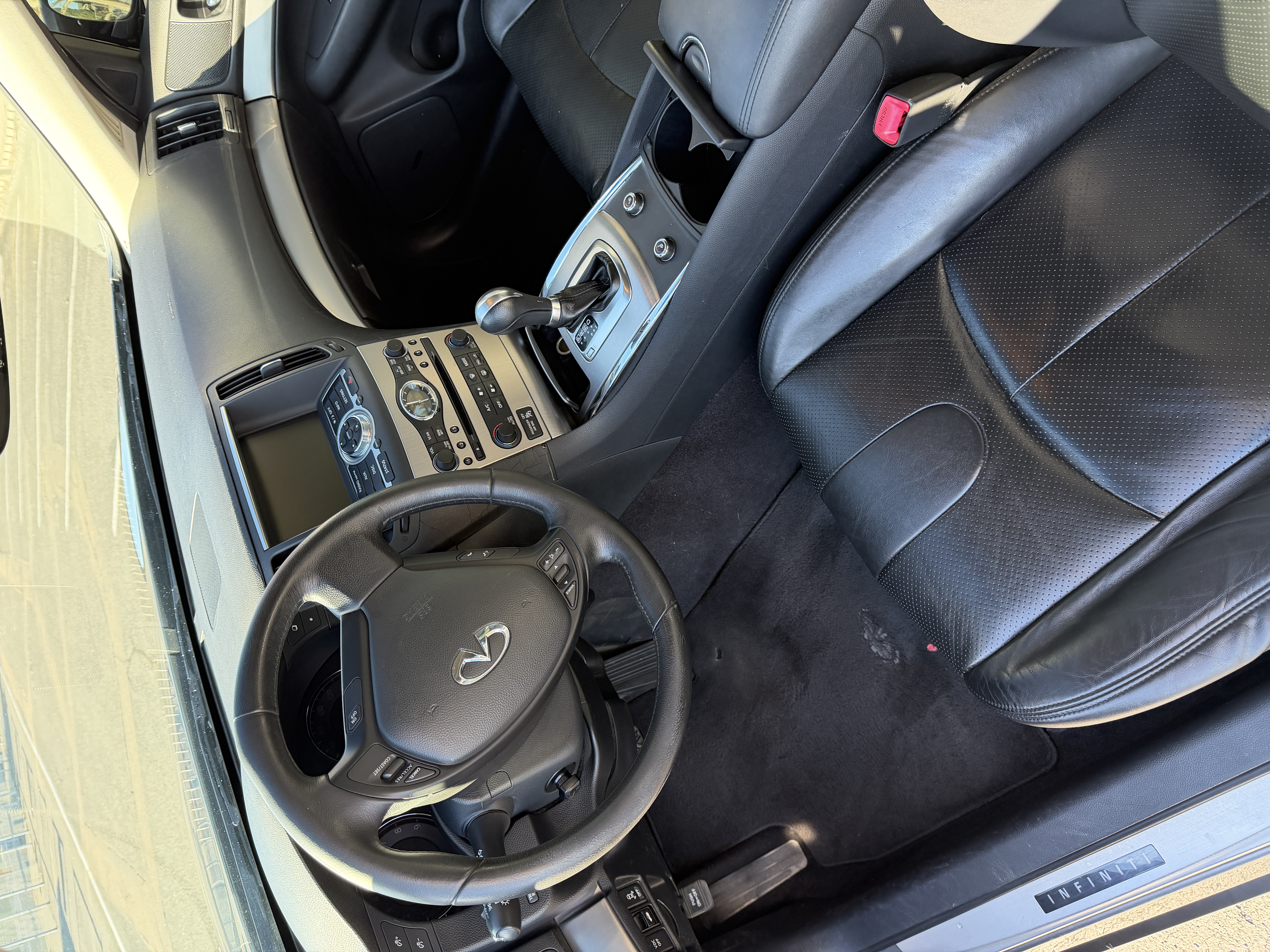 Used 2010 INFINITI G37 Journey w/ Premium Pkg RWD image 6