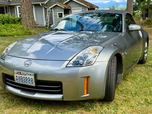 Used 2006 Nissan 350Z Grand Touring RWD image 5
