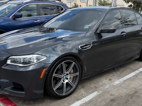 Used 2016 BMW M5 RWD image 5