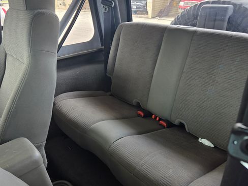 Used 2003 Jeep Wrangler X image 13