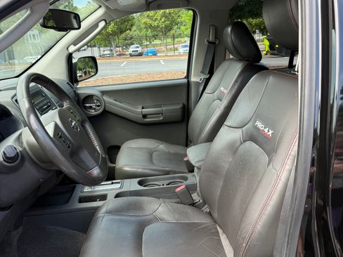 Used 2012 Nissan Xterra PRO-4X w/ Pro-4x Leather Pkg AWD/4WD image 9