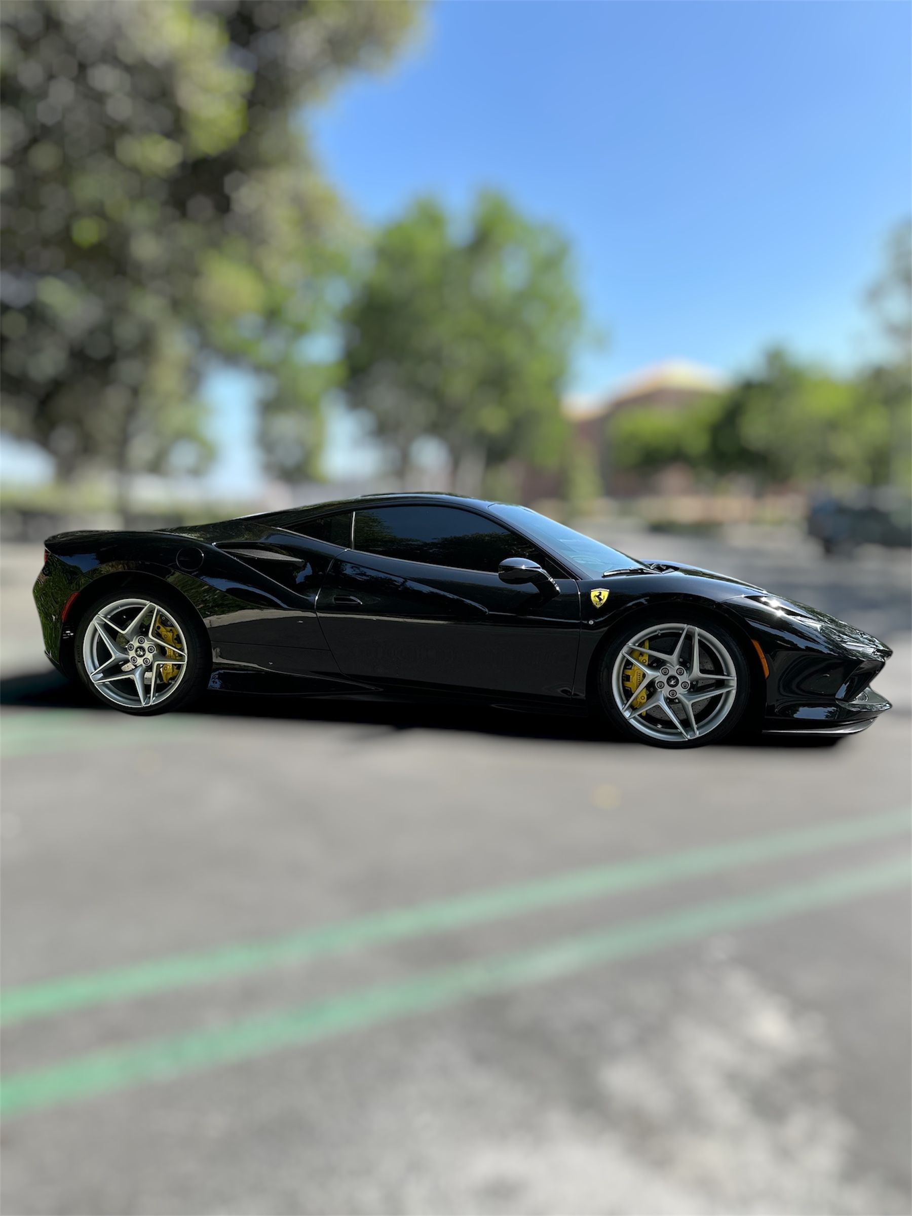Used 2020 Ferrari F8 Tributo RWD image 6