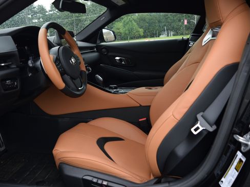 Used 2026 Toyota Supra Premium w/ Driver Assist Package RWD image 4