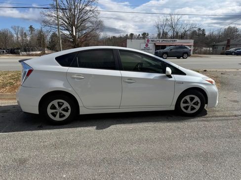 Used 2012 Toyota Prius Four image 1