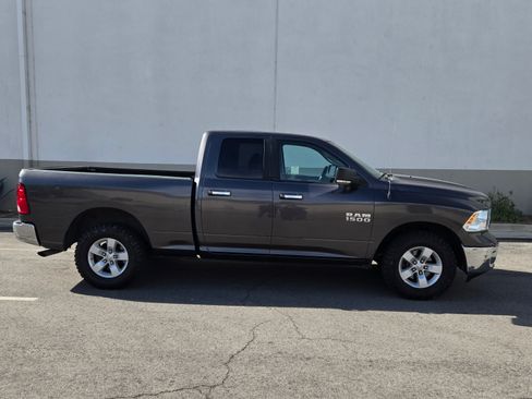 Used 2018 RAM 1500 Classic SLT image 1
