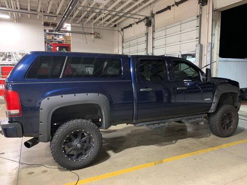 Used 2010 GMC Sierra 2500 SLE image 6
